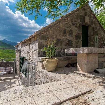 Holiday Home Godinj Donje Rascane Екстериор снимка