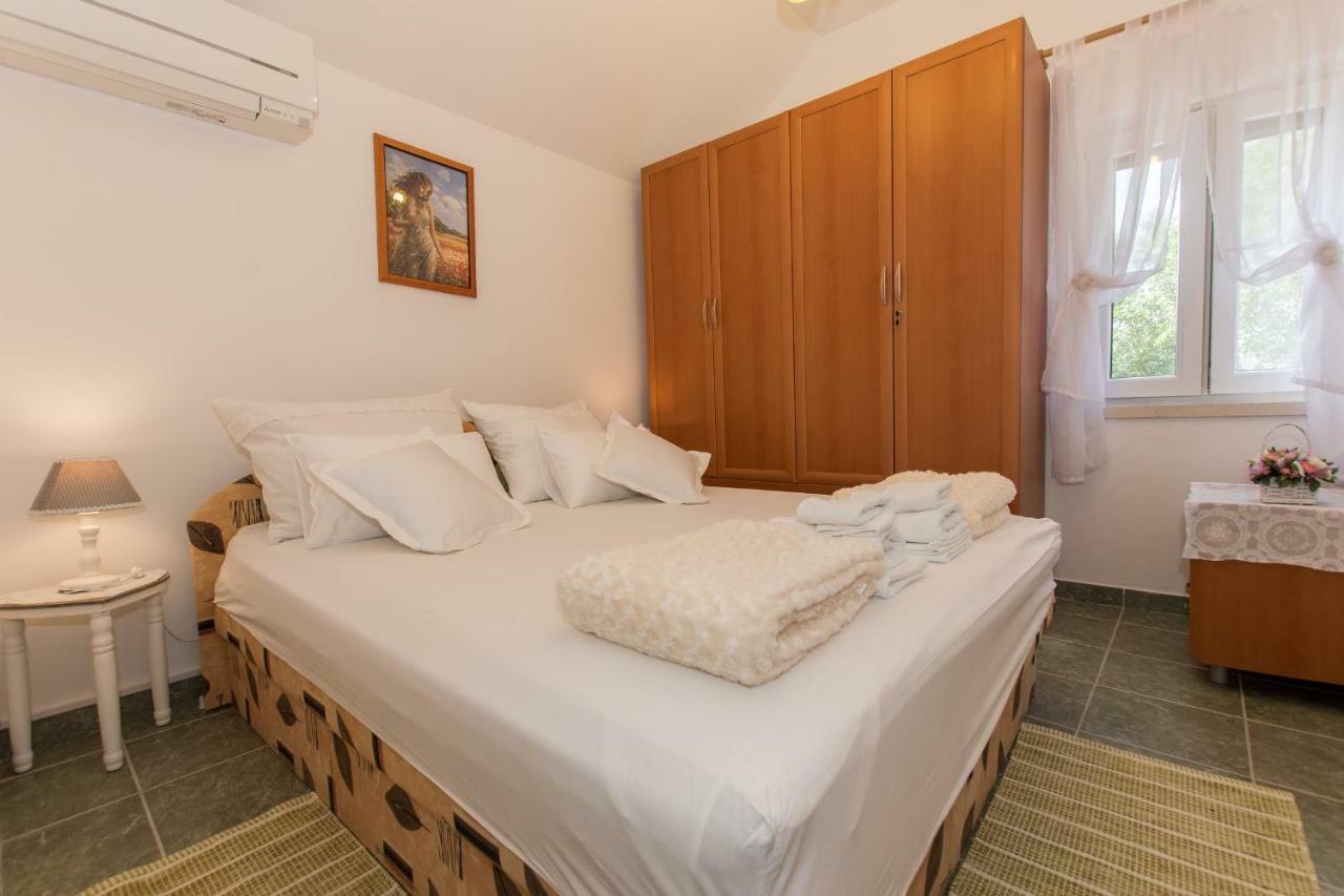 Holiday Home Godinj Donje Rascane Екстериор снимка